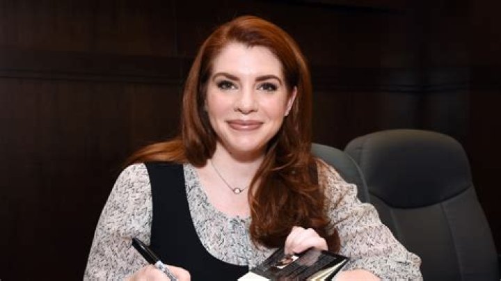 Stephanie Meyer Net Worth 2024