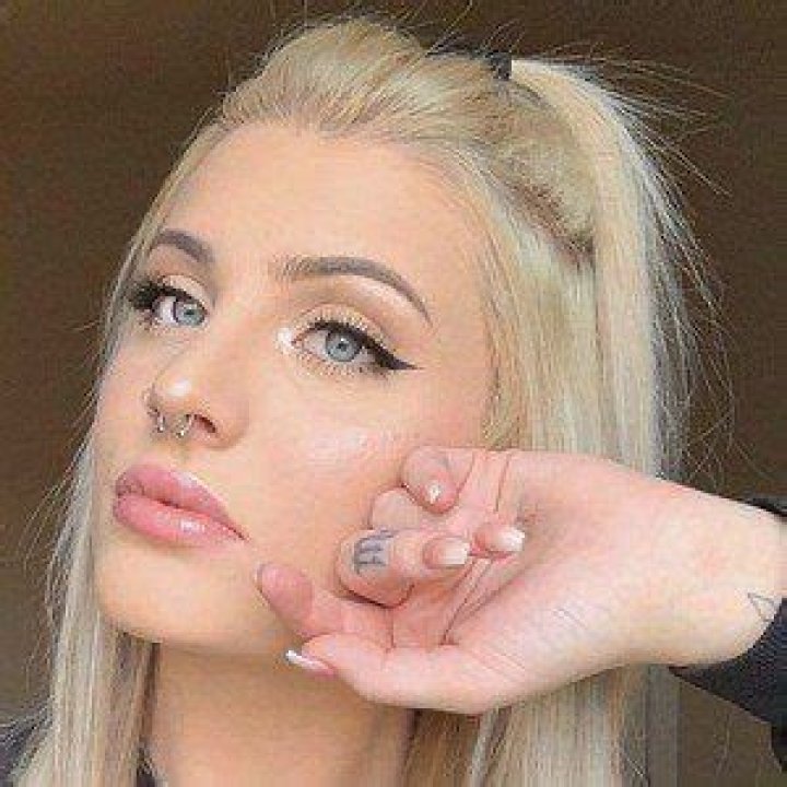 Taylor Pendergraff - Bio, Age, Net Worth, Single, Nationality, Career, Wiki
