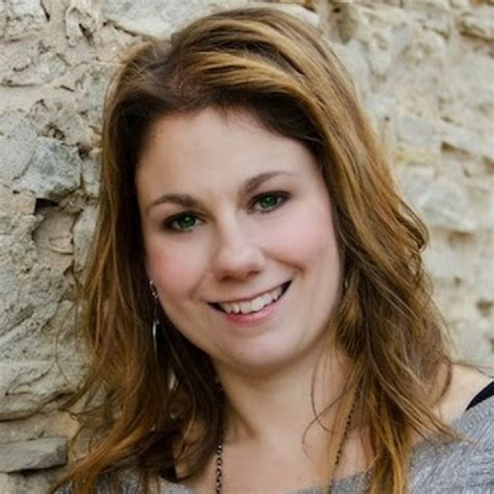 Tiffany Ivanovsky's Life at LuLaRoe Quickly Transformed from Bliss to Chaos