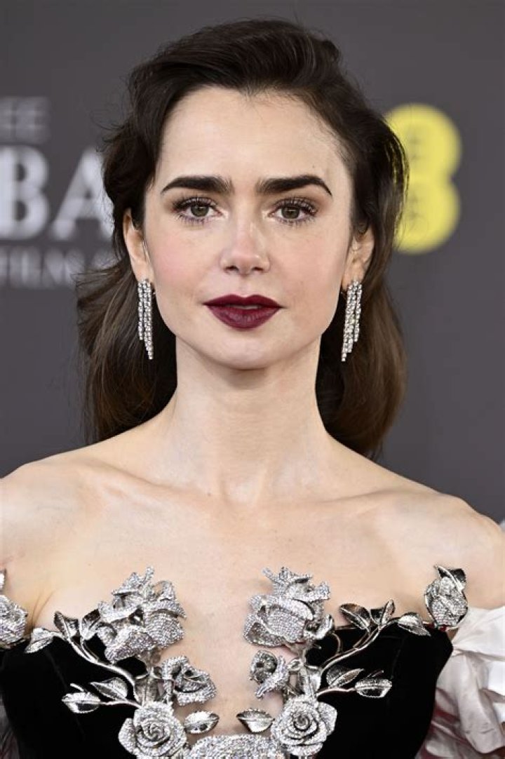 Uncover The Secrets: Lily Collins' Height And Weight Revealed