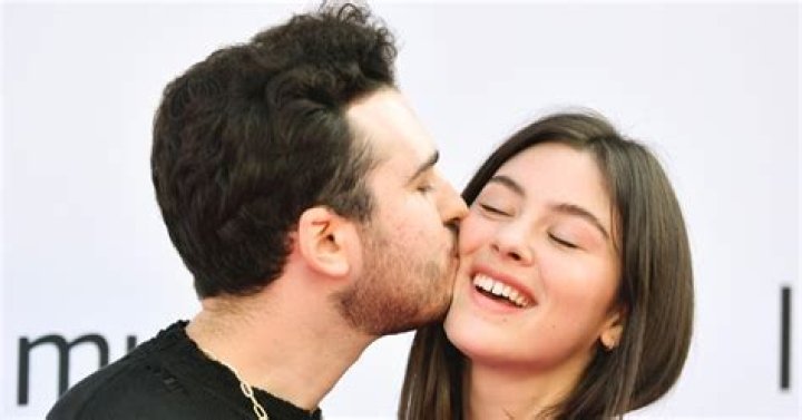 Unveiling Gracie Abrams' Dating History: A Glimpse Into Her Romantic Life