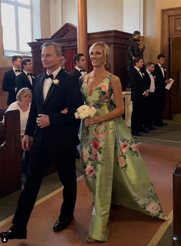 Unveiling The Elegance Of The Lori Dewitt Dress
