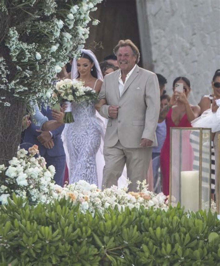 Unveiling The Enigma: Brock Davies' First Wife Revealed