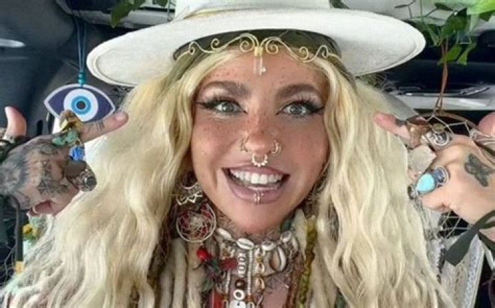 Unveiling The Enigma: Shanin Blake Of Leaks