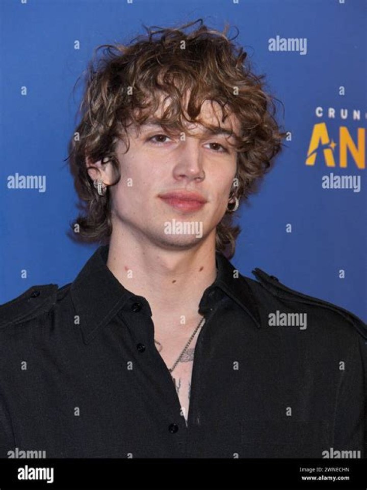 Vinnie Hacker At 17: Uncovering His Rise To Stardom And Social Impact