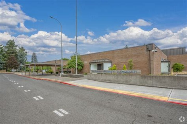 W Verne McKinney Elementary School - Hillsboro