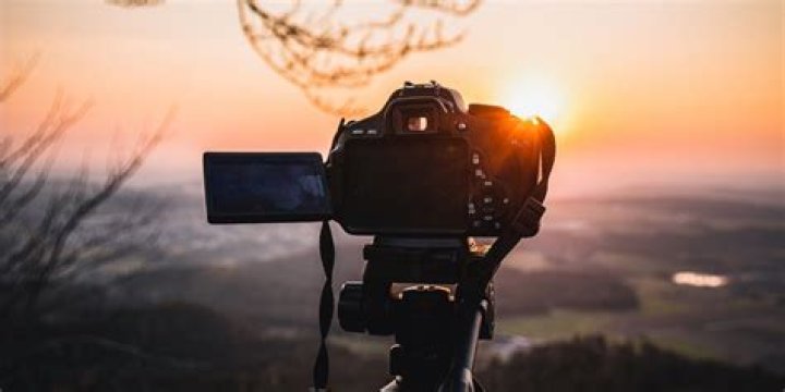 What Are the Best Camera Settings for Taking Bright Pictures?