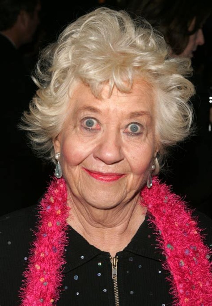 What is Charlotte Rae Net Worth 2024: Financial Insights and Legacy