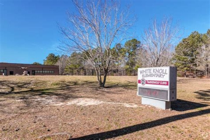 White Knoll Elementary School - West Columbia