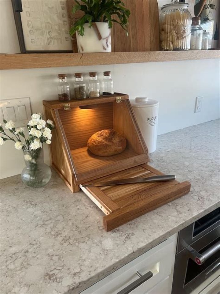 White Oak Bread Board
– Laurel Mercantile