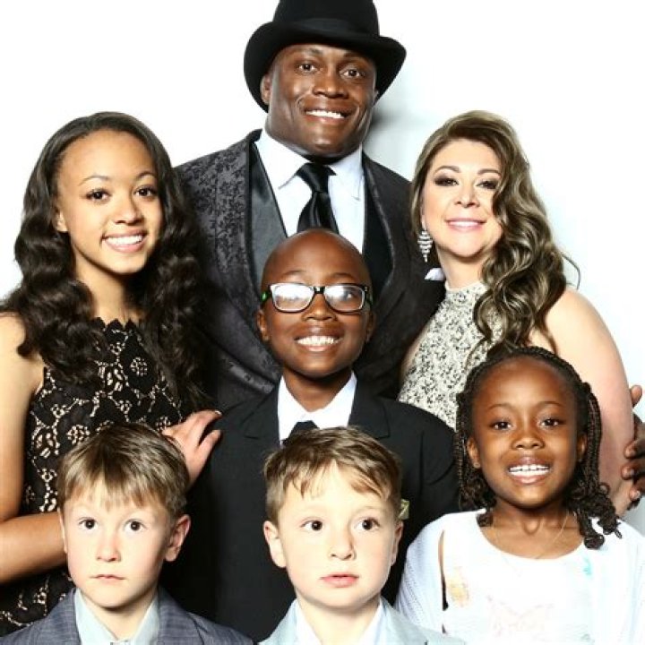Who are Bobby Lashley’s Family?