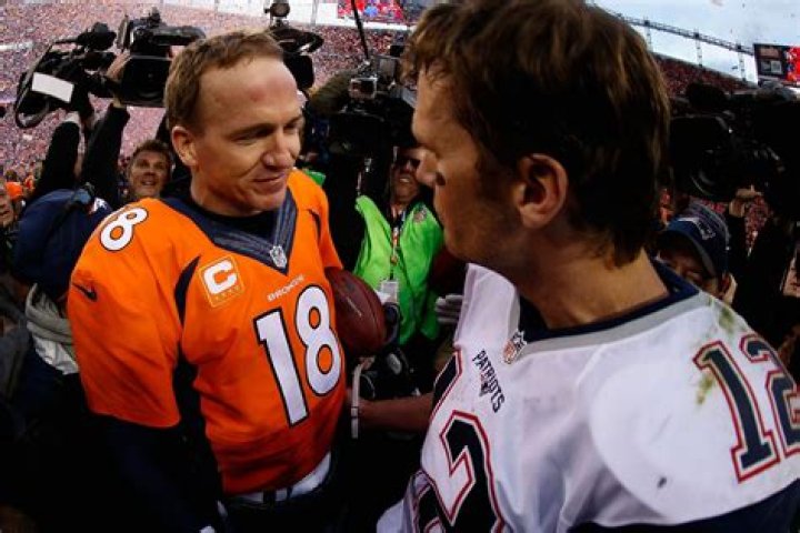 Who was the better NFL QB in their prime?