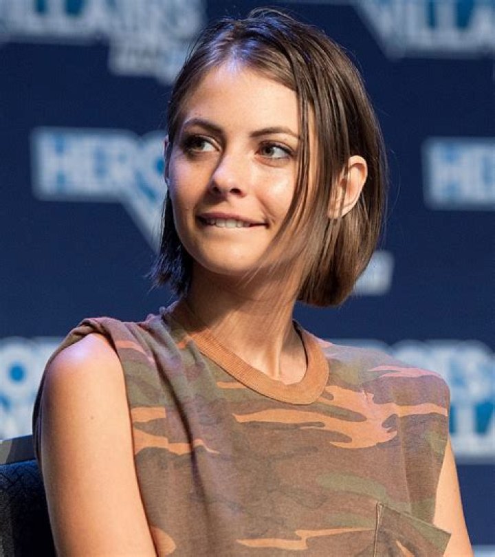 Willa Holland Biography