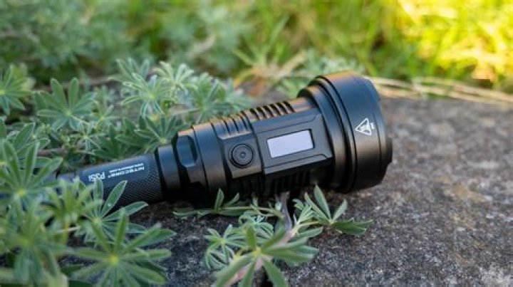 World's First Dual LEP/LED Flashlight Offers 3000 Lumens, One Mile Range 