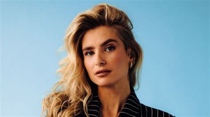 Xenia Adonts Vermögen
